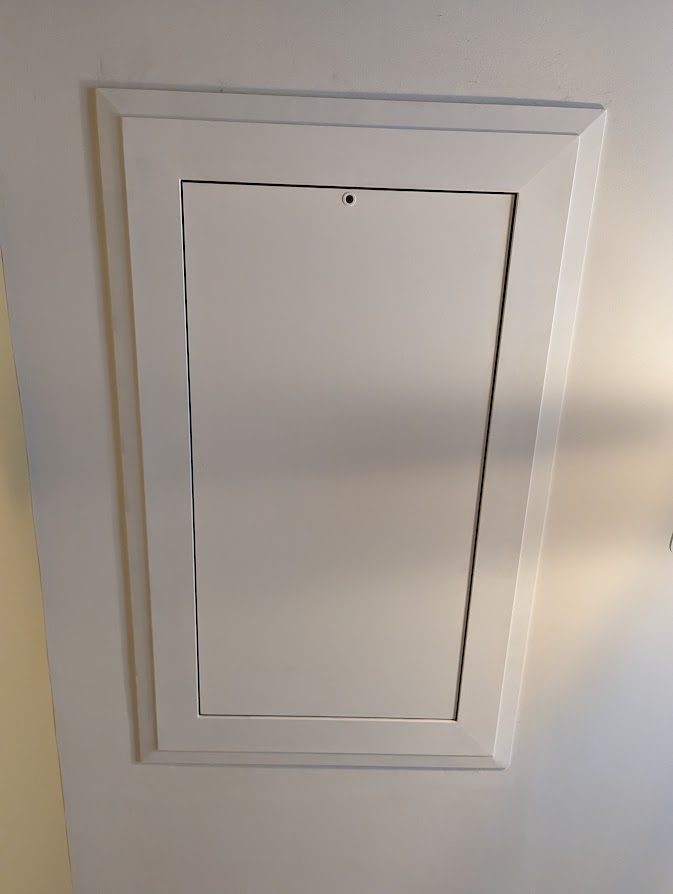 East York finished FAKRO attic hatch and moulding after ladder replacement